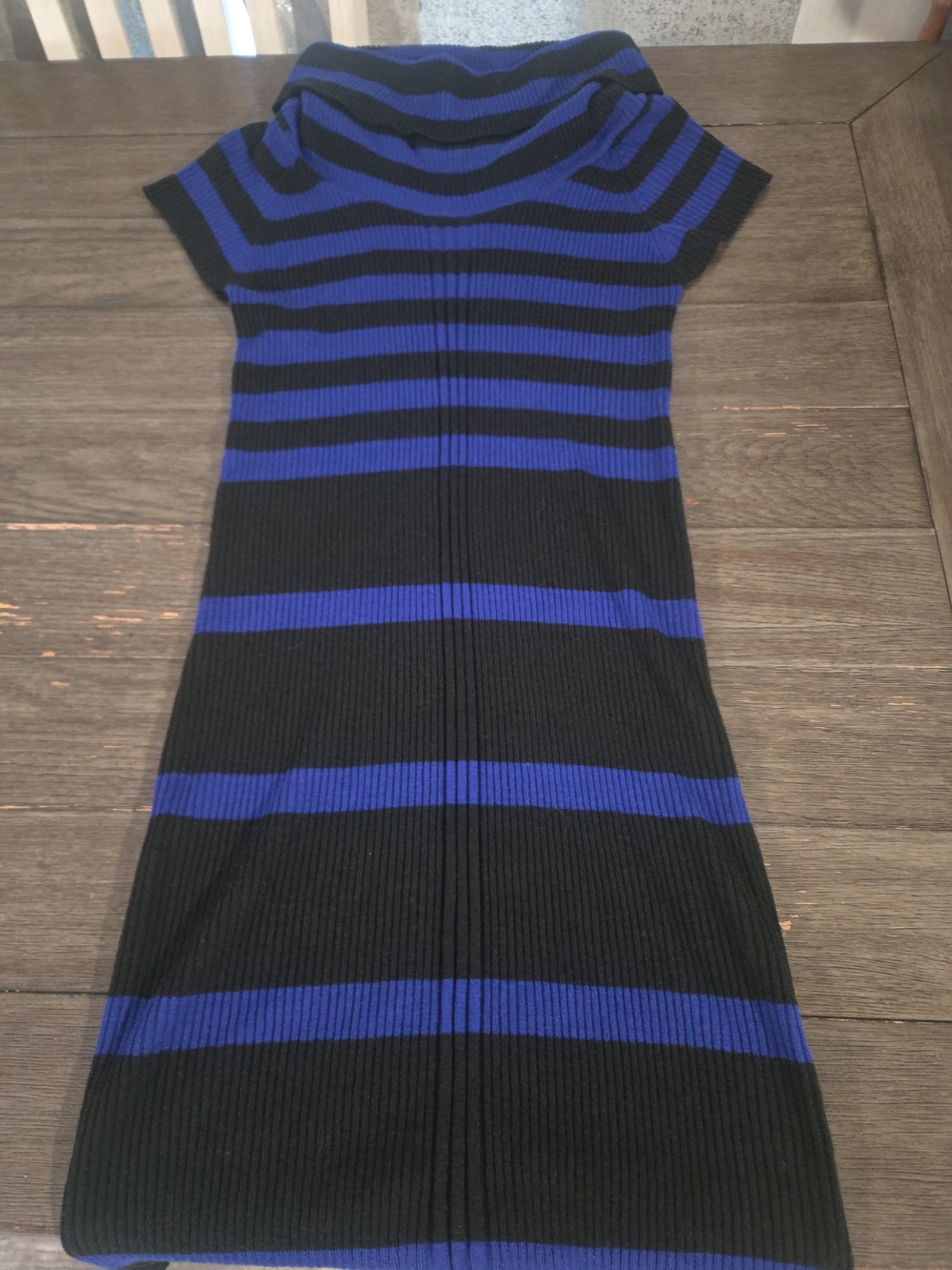 Jennifer Lauren cowl neck striped knit dress. Plus size 2X. Excellent condition!